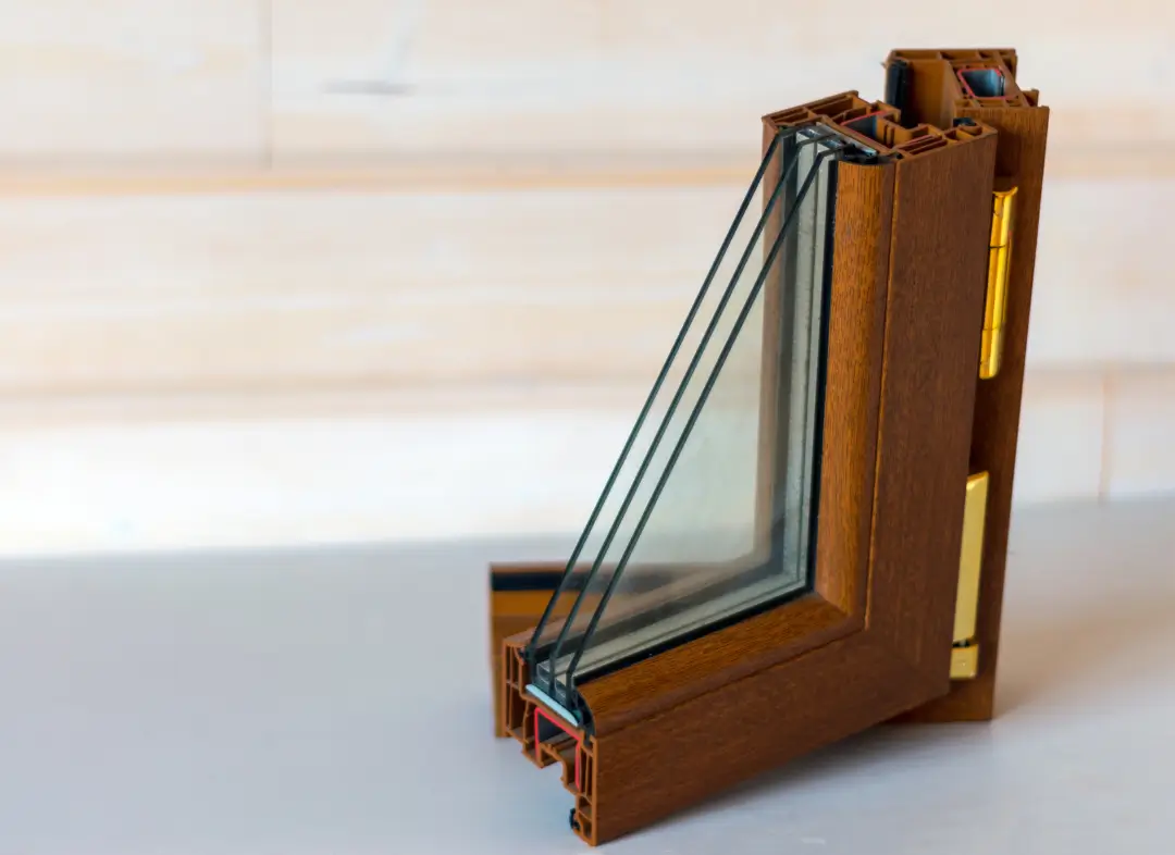 Installation de fenêtre en bois sur mesure Courtenay